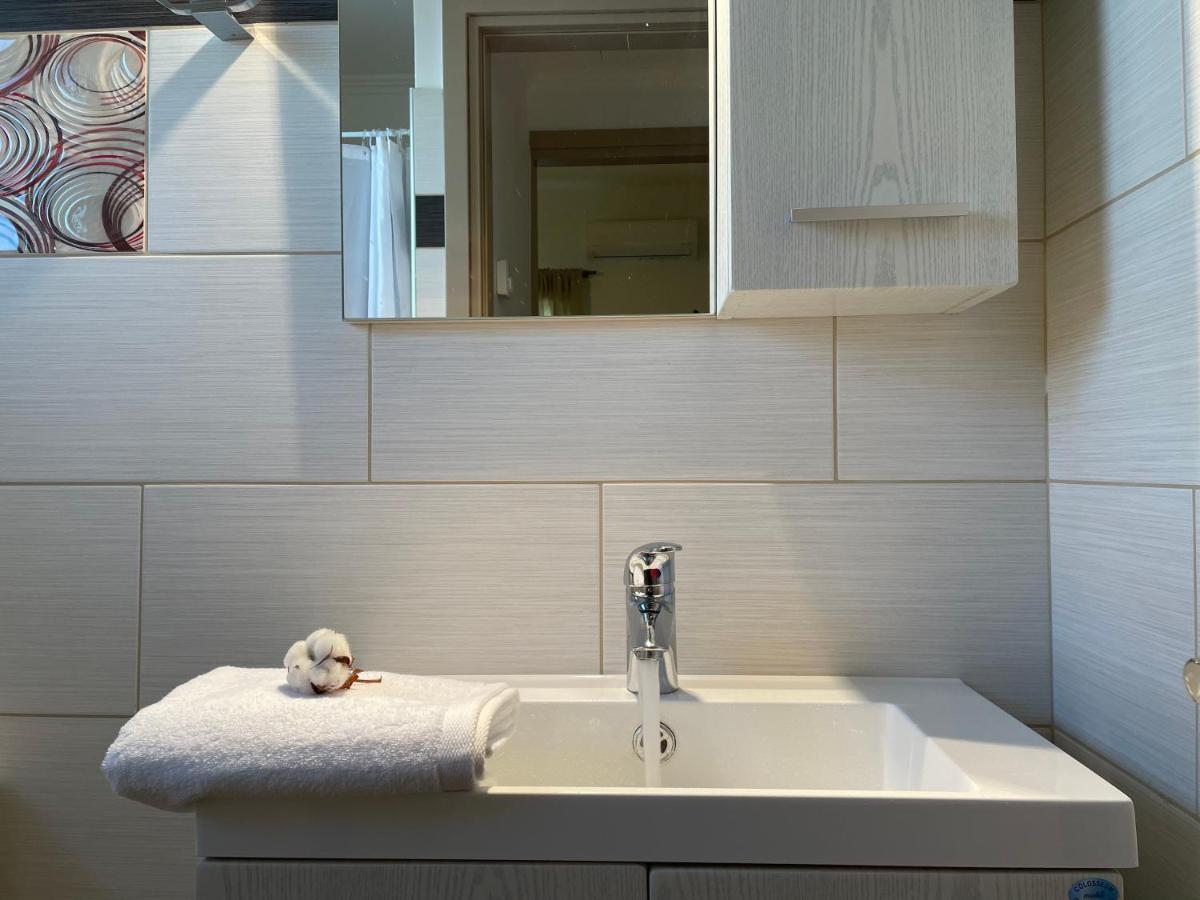 Kl Suites Lefkada - Feel At Home New Boho Apartment 400M From Beach Nidri Town Center Eksteriør bilde